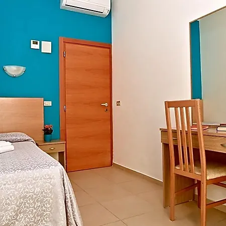 Otel Italy 3*
