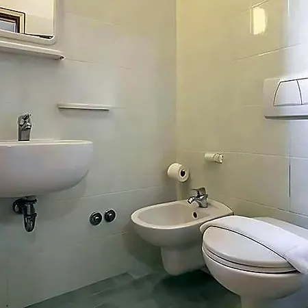 Otel Italy